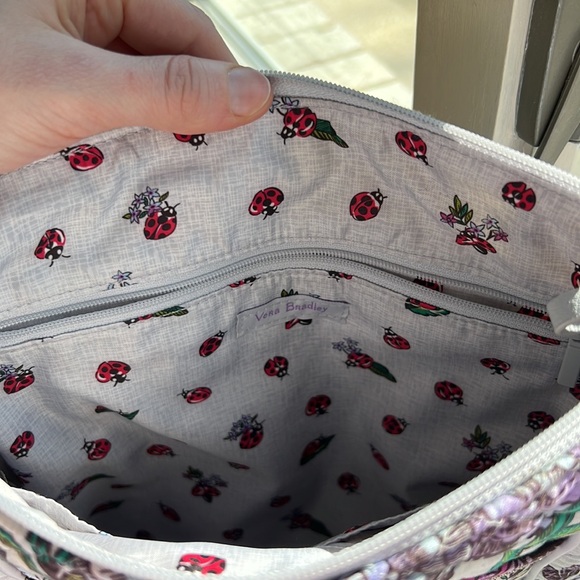 VERA BRADLEY LRG QUILTED CROSSBODY BAG PURSE IN PURPLE FLORAL LADY BUG PATTERN - Picture 9 of 15